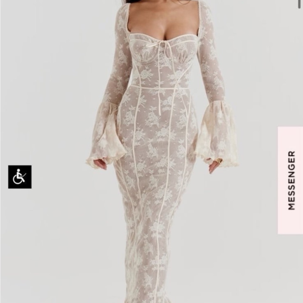 Delilah house of CB dress